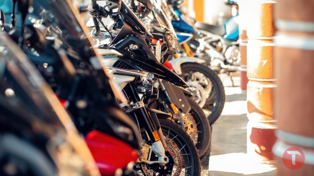 Two Wheeler GST Cut 2025: से ग्राहकों को बड़ा फायदा दिवाली पर सस्ता होगा बाइक खरीदना