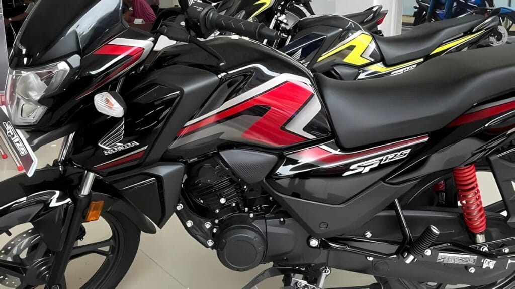 ₹75,000 से भी कम में नई Honda Shine 100 DX लॉन्च, मिलेगा डिजिटल डिस्प्ले और 10 लीटर का फ्यूल टैंक