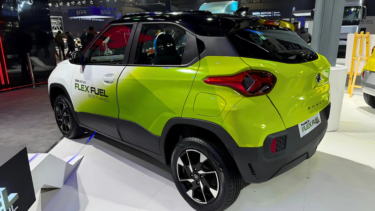 Tata Punch Flex Fuel अब पेट्रोल नहीं, सिर्फ इथेनॉल पर दौड़ेगी देश की नंबर-1 SUV (1) Tata Punch Flex Fuel अब पेट्रोल नहीं, सिर्फ इथेनॉल पर दौड़ेगी देश की नंबर-1 SUV (1)