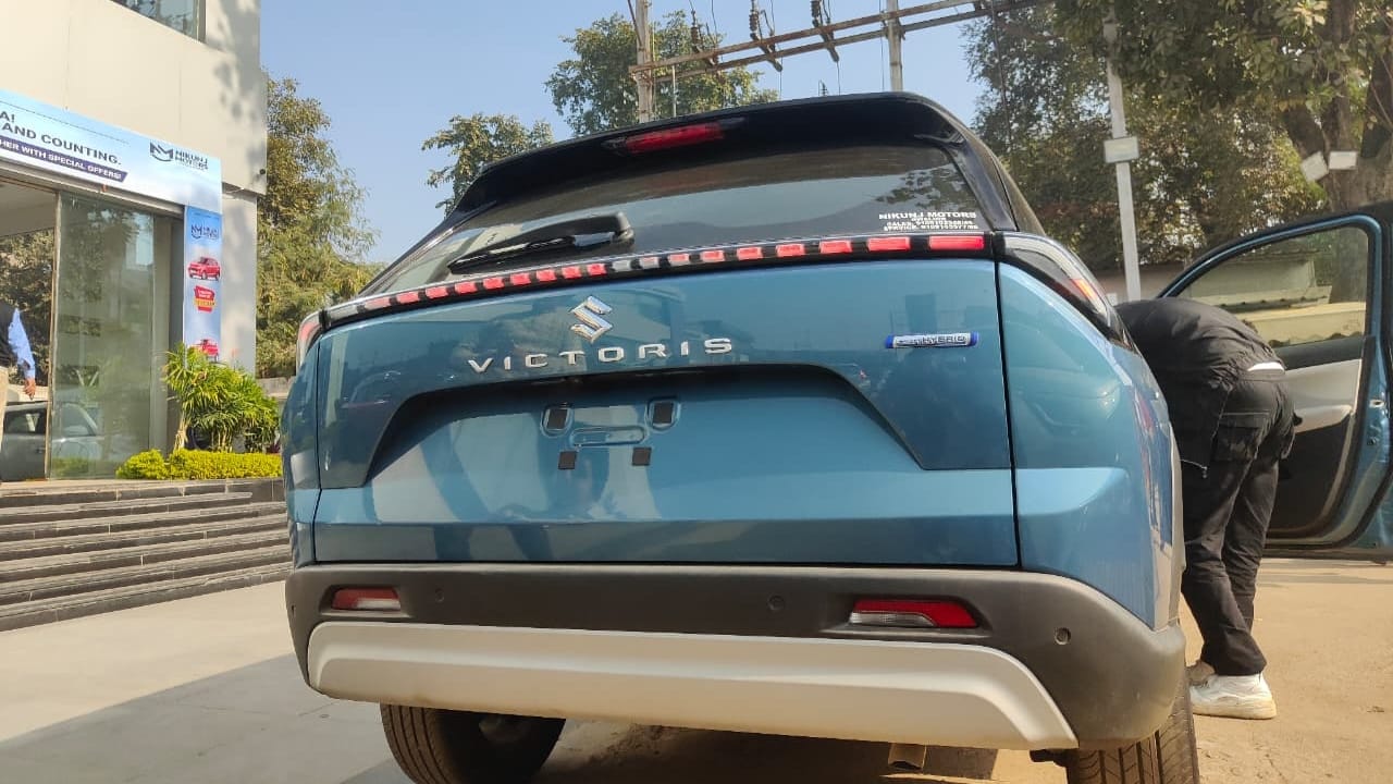 ICOTY 2026 जीतते ही सस्ती हुई Maruti Victorious CSD में ₹2.67 लाख तक की सीधी बचत