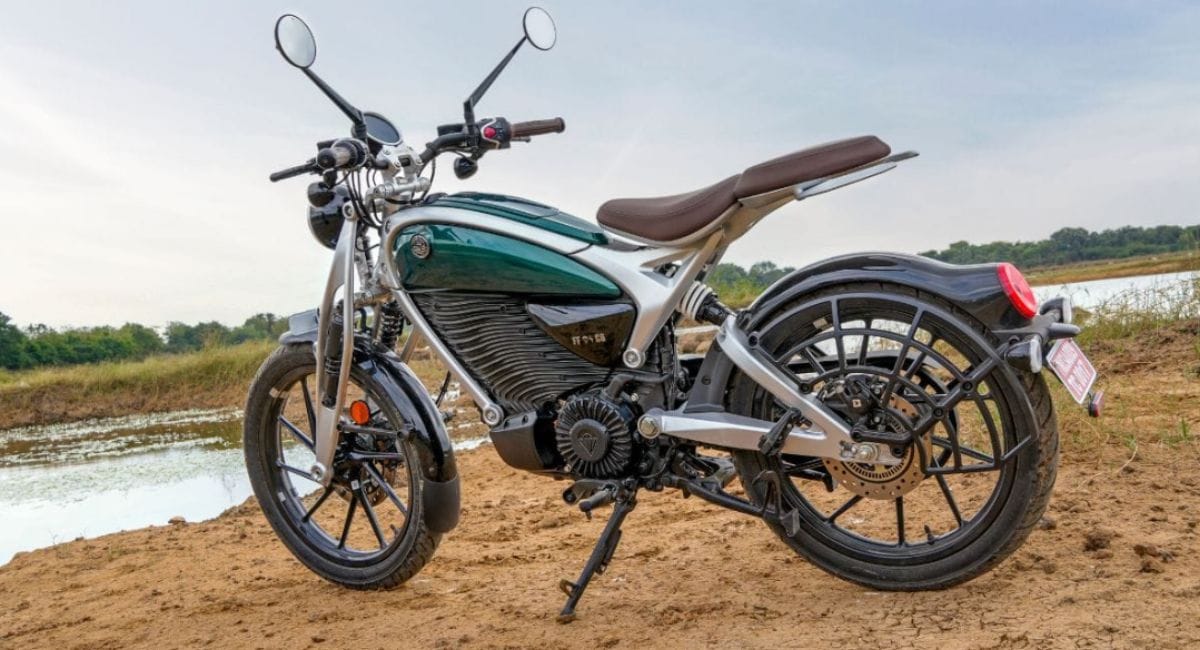 Flying Flea C6 New EV 2026: Colour Review in Royal Enfield C6