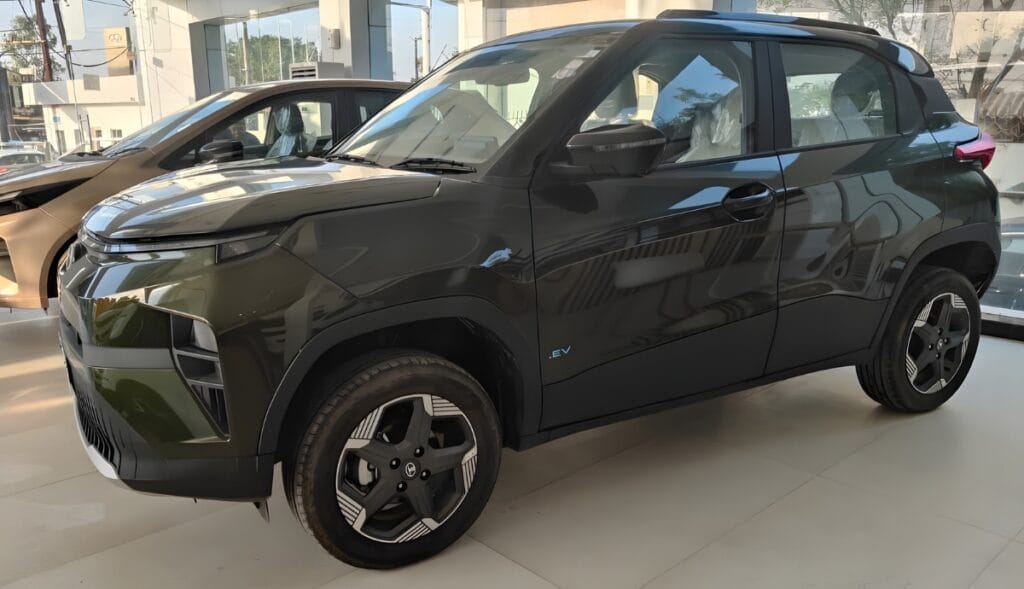 Tata Punch EV Review: mid-size family SUV with 350 km range and 40 kwh capacity